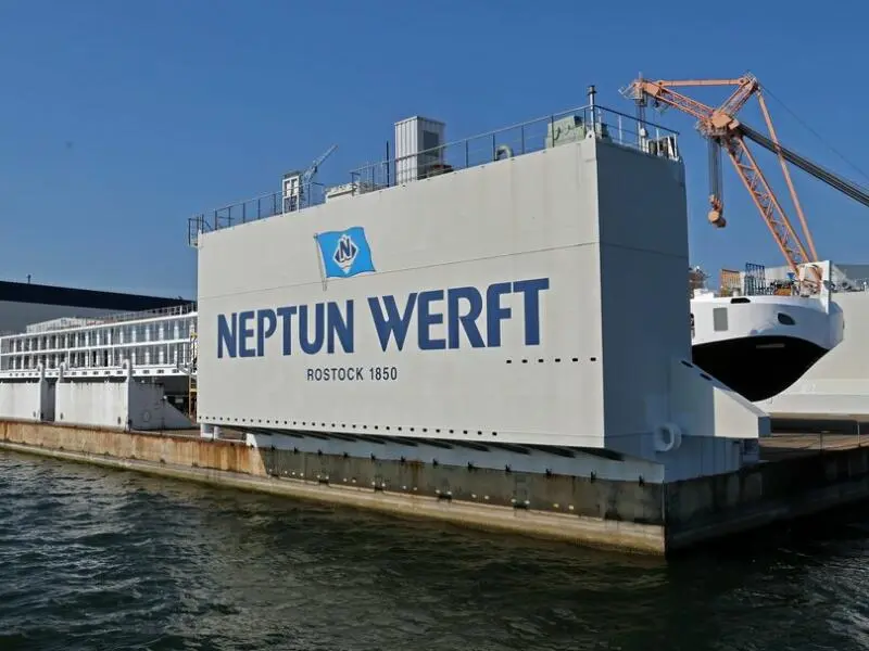 Betriebsversammlung Neptun Werft