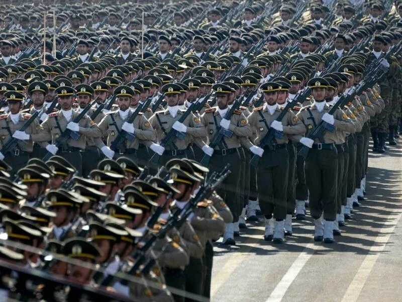 Militärparade im Iran