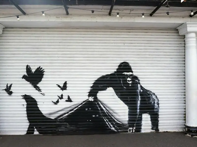 Banksy zeigt neues Kunstwerk - Gorilla