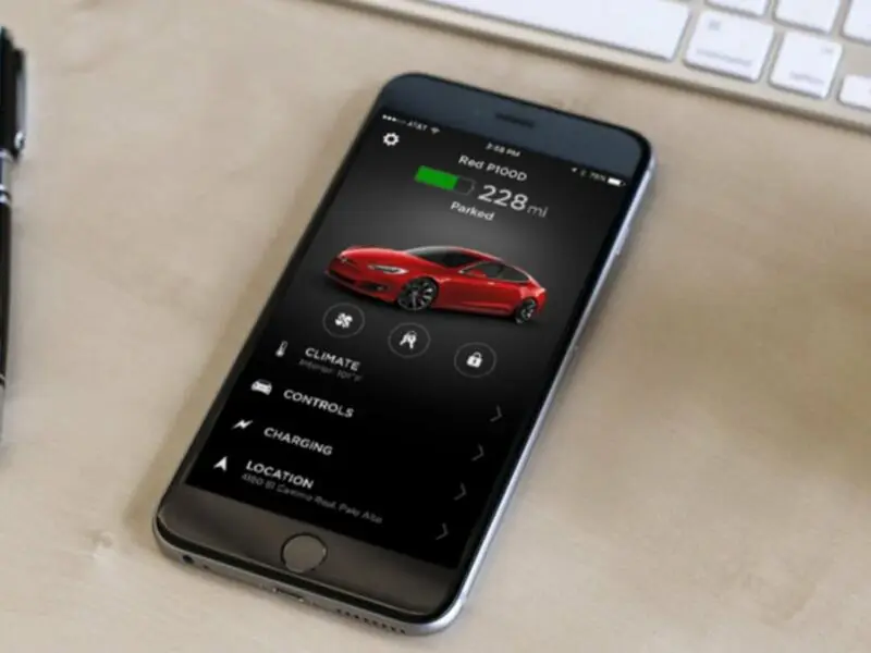 Fahrzeugsteuerung per App: Sinnvoll oder gefährlich?