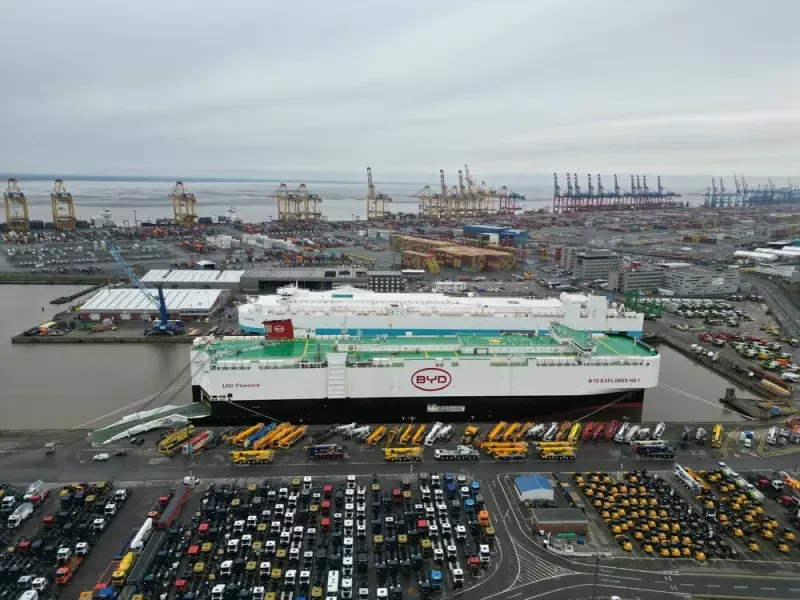 «BYD Explorer No.1» legt in Bremerhaven an