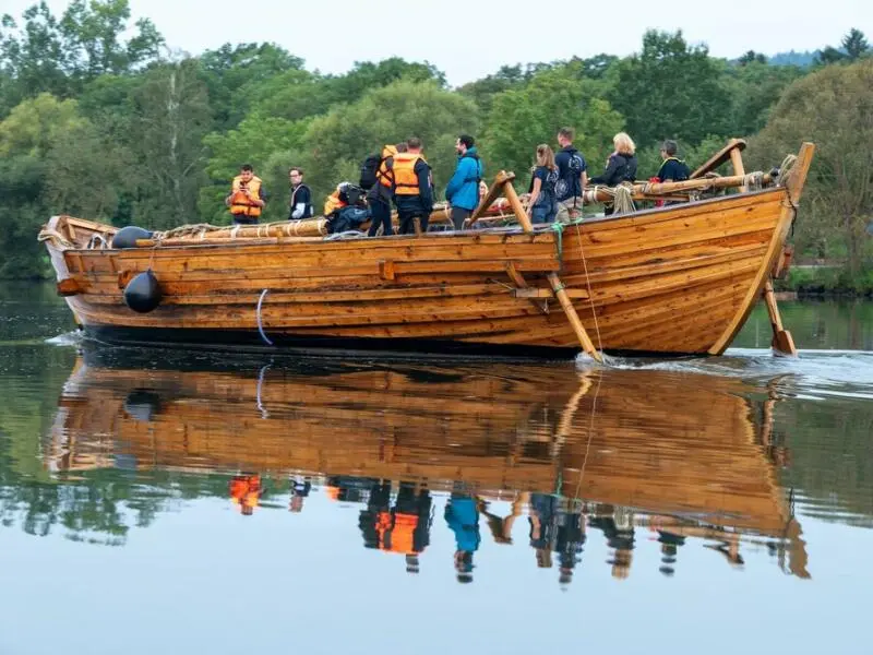 Antikes Römerschiff auf der Reise nach Cannes