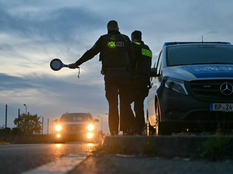 Bundespolizei greift unerlaubt eingereiste Migranten auf