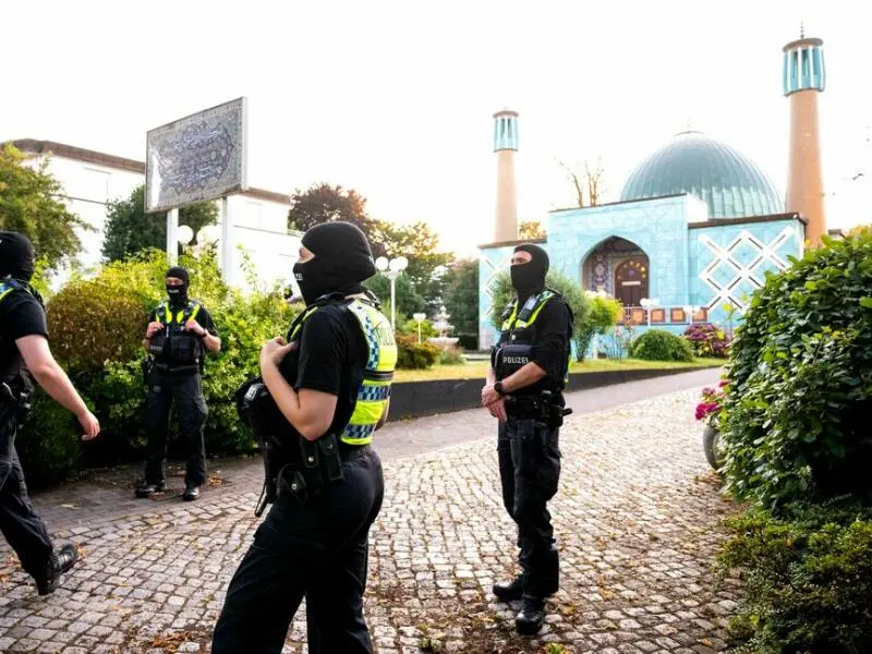 Razzien gegen Islamisten - Blaue Moschee Hamburg