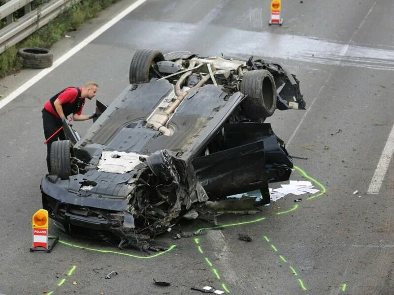 Autobahn A2 nach Unfall bei Herford gesperrt