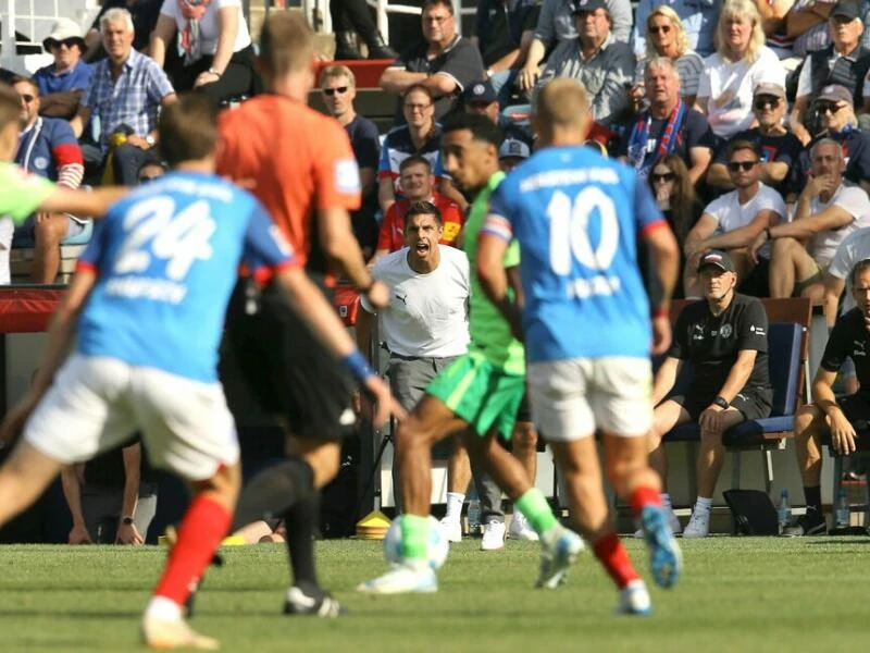 Trainer Marcel Rapp von Holstein Kiel