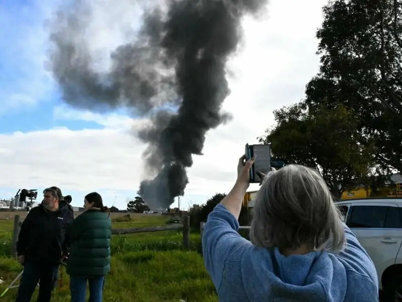 Giftwolke nach Explosion in Chemiefabrik