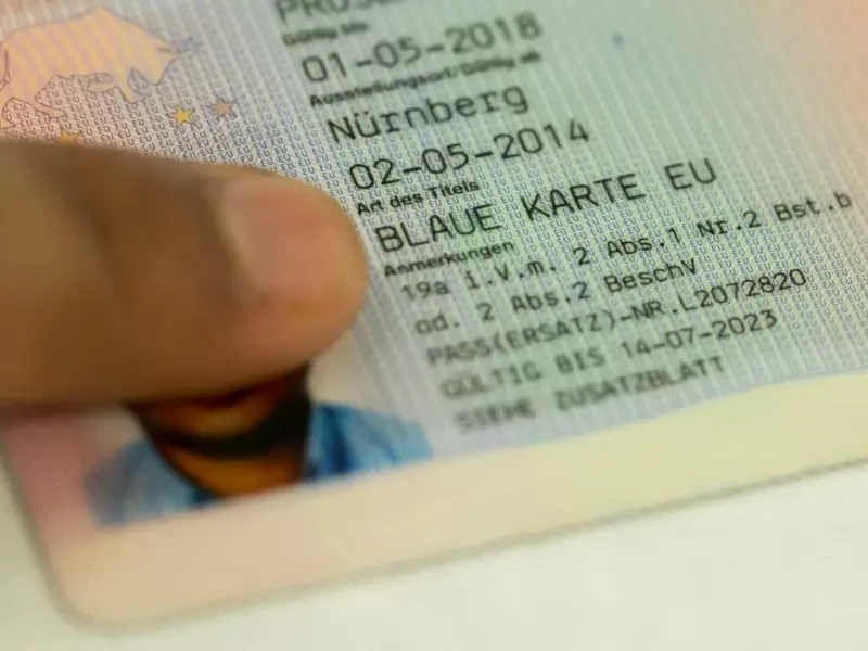 «Blaue Karte» für ausländische Fachkräfte