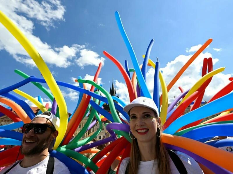 Teilnehmer am Prague Pride Festival 2024