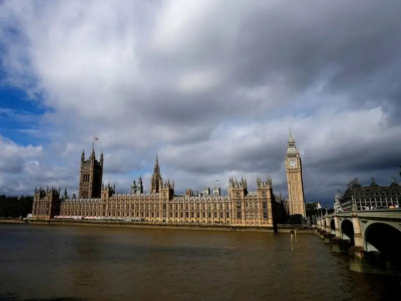 Parlamentsgebäude und Big Ben in Lonon