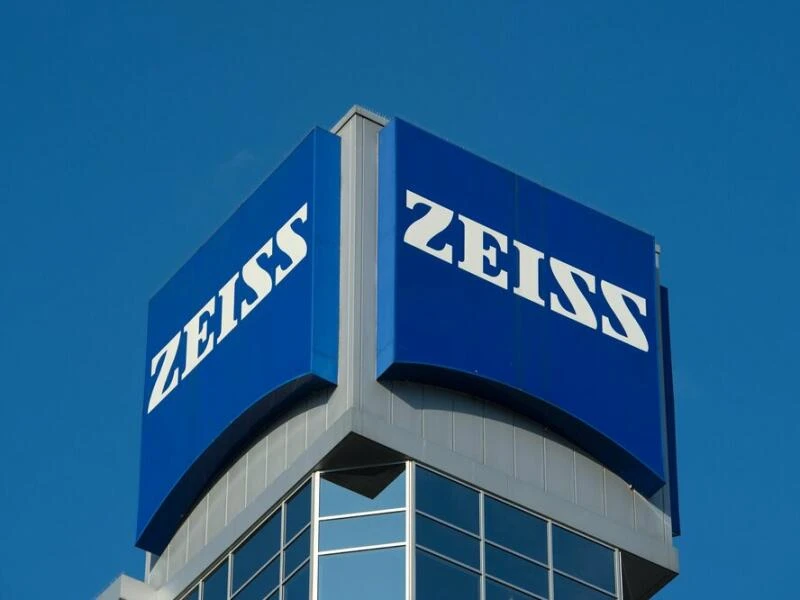 Carl Zeiss