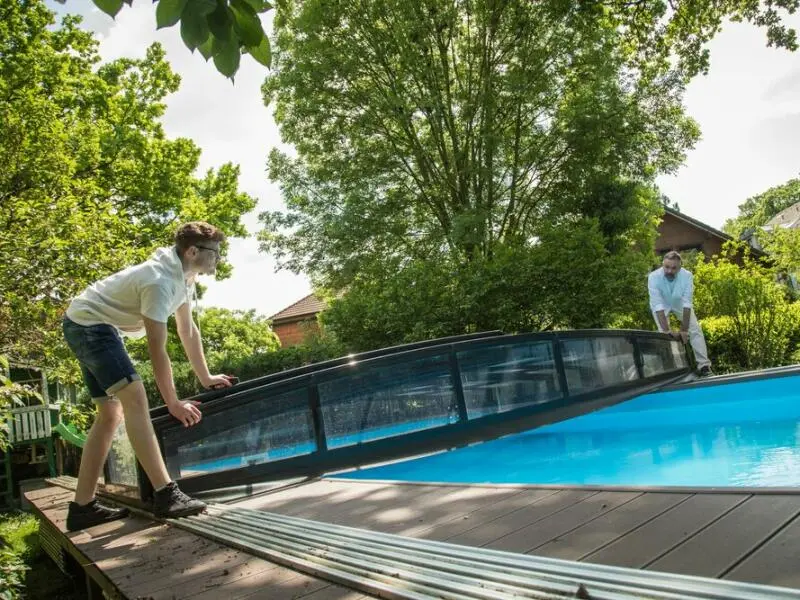 Swimmingpool im Garten