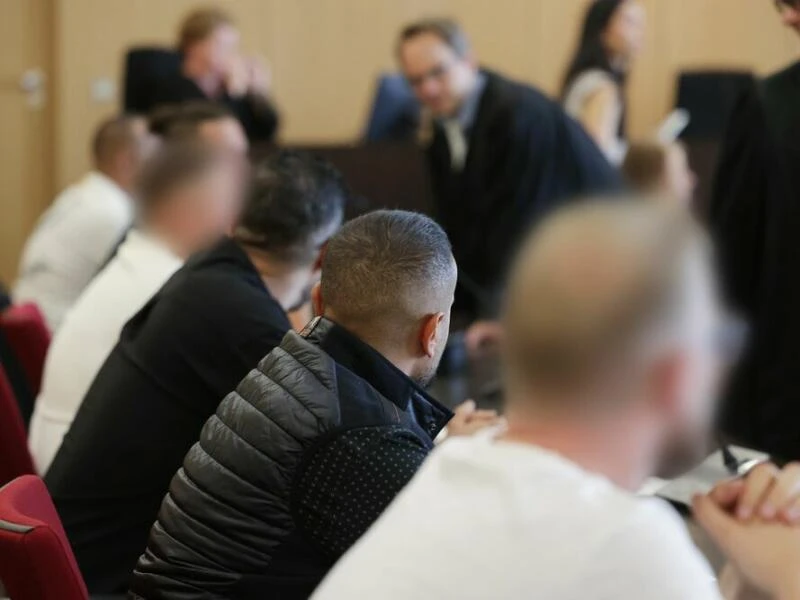 Prozess um Autobahnblockade durch Hochzeitskorso auf der A3