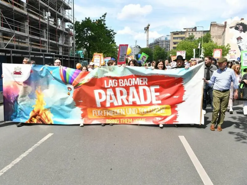 Parade für Frieden und Toleranz