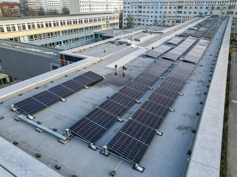 Mehr Solaranlagen auf kommunalen Dächern