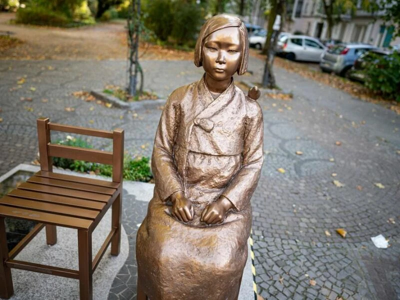 Trostfrauen-Statue in Berlin-Moabit