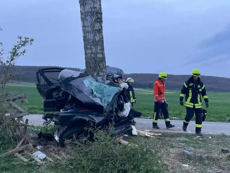 Drei Tote bei Verkehrsunfall in Niedersachsen