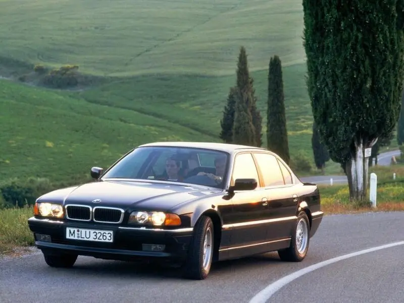 BMW 7 E38