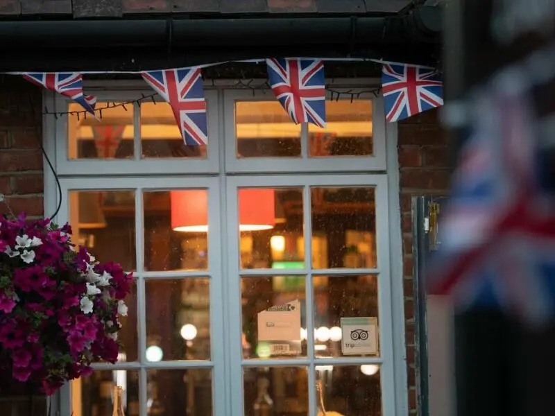 Englands Pubs dürfen zum EM-Finale länger öffnen