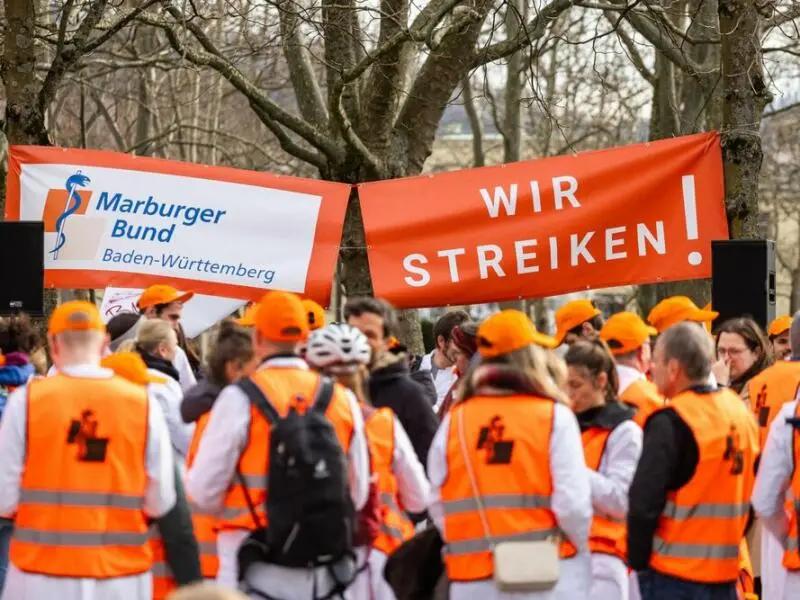 Uniklinik-Ärzte im Warnstreik - Freiburg