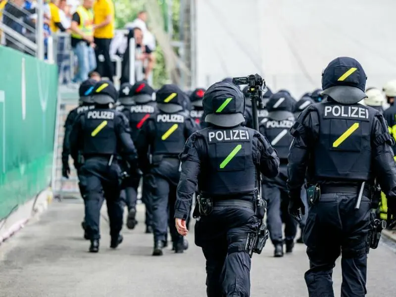 Polizeieinsatz bei Fußballspielen