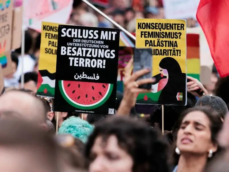 Demonstration »Queers for Palestine«