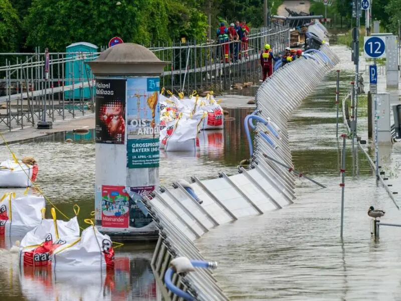 Hochwasserlage in Bayern -  Regensburg