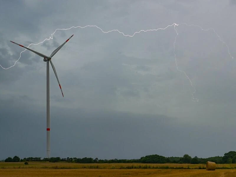 Regen und Gewitter über Brandenburg