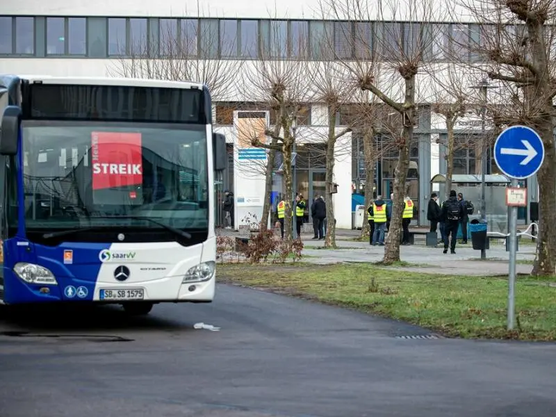 Warnstreiks im öffentlichen Nahverkehr