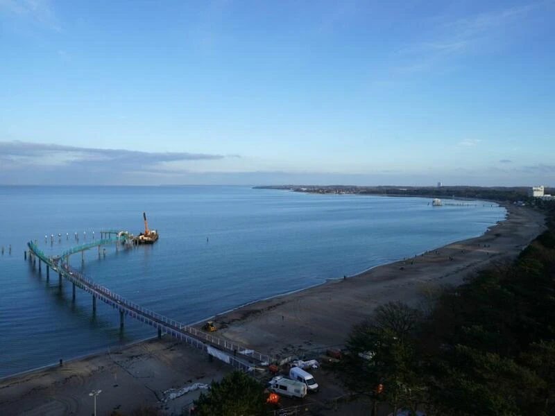 Blick auf die Baustelle der Seebrücke Timmendorfer Strand