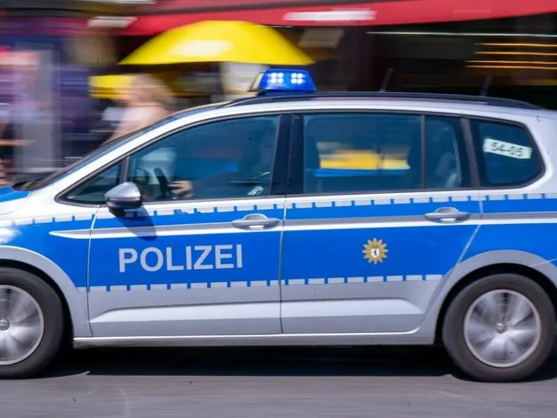 Polizeiauto mit Blaulicht