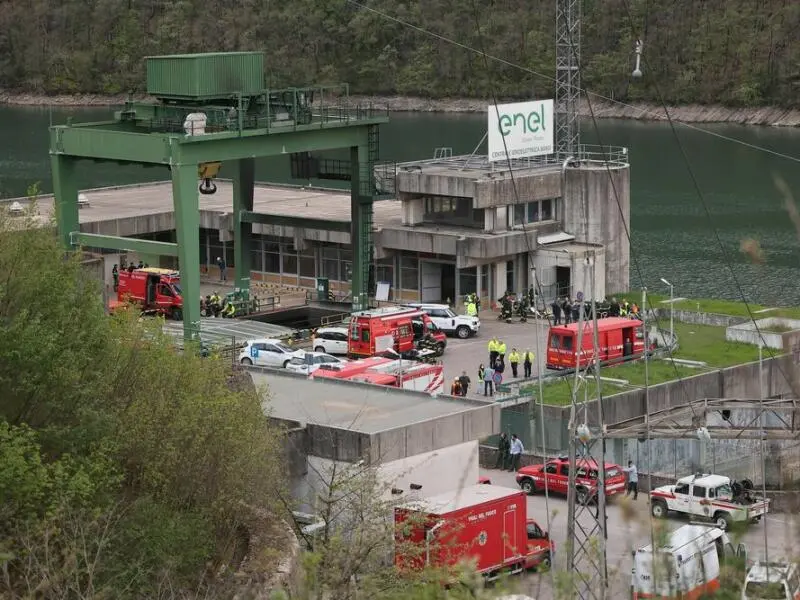 Explosion an Stausee in Italien