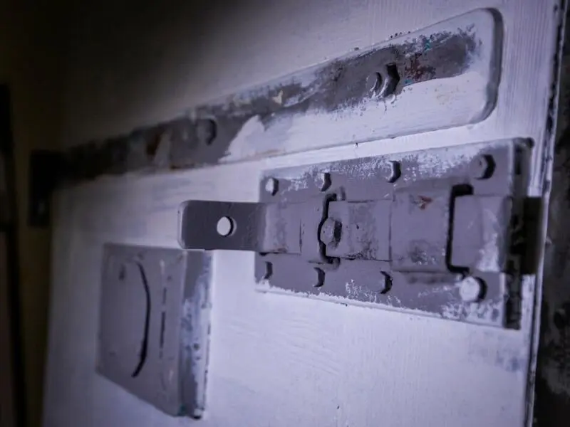 Ehemalige Zellentür im Hostel «Das Kittchen»