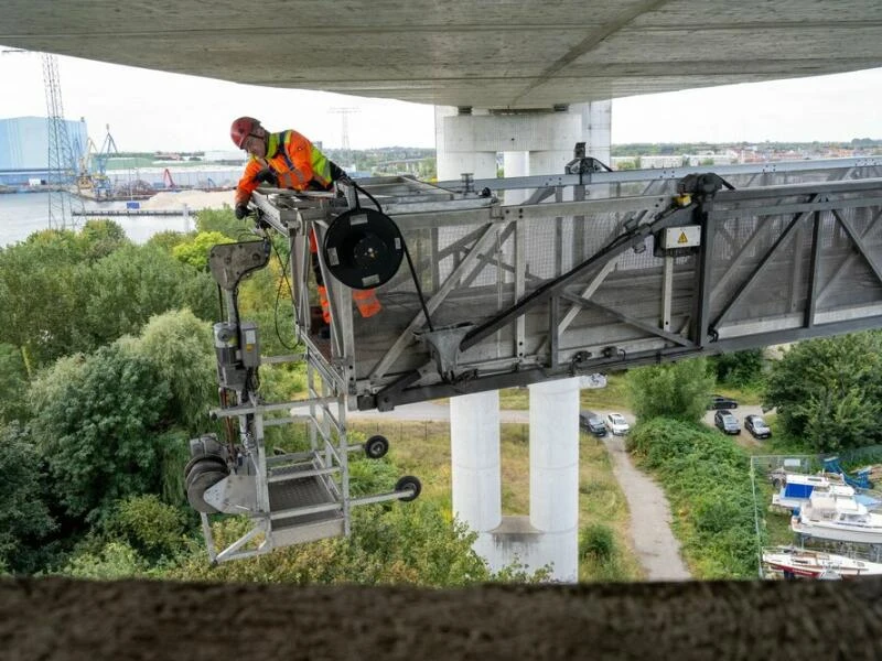 Sperrung der Rügenbrücke wegen Brückenprüfung