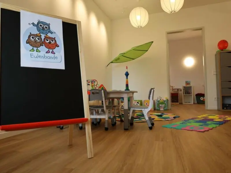 Kinder-Notbetreuung «Eulenbande» startet im Landtag