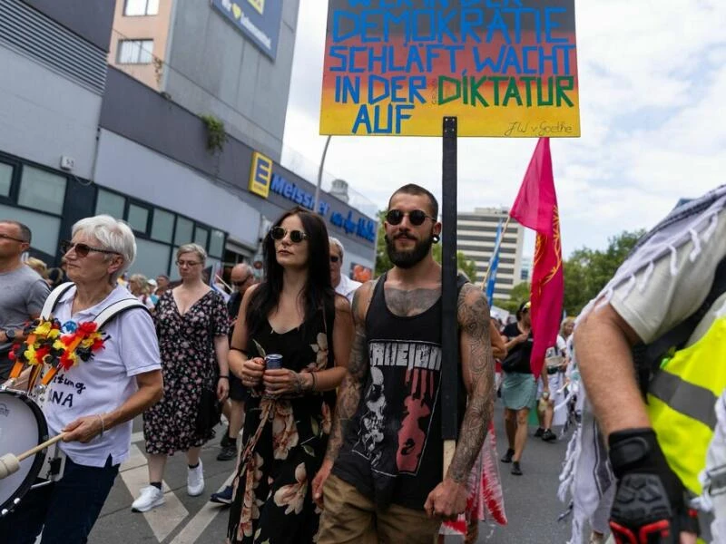 Demonstration der Querdenkerbewegung in Berlin