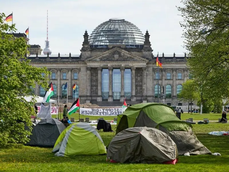 Pro-Palästina-Protestcamp vor Bundestag