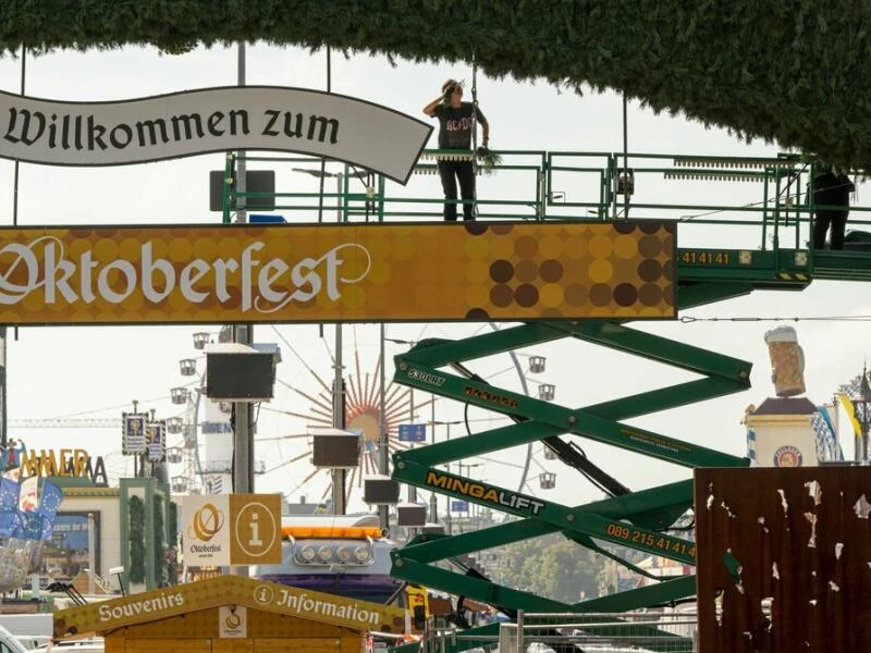 Aufbau Oktoberfest