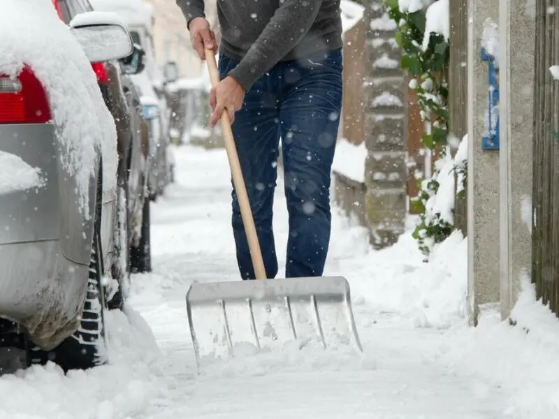 Ein Schneeräumdienst kann steuerliche Vorteile bringen