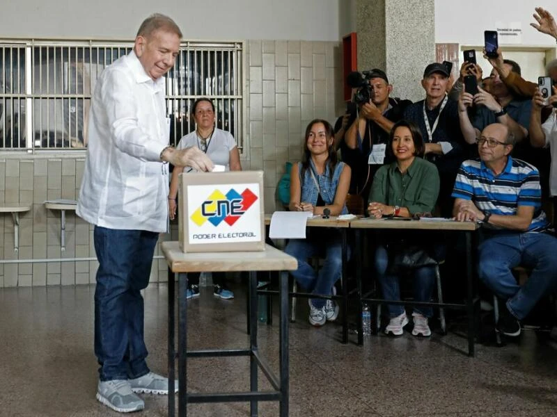 Präsidentenwahl in Venezuela: Wahllokale schließen