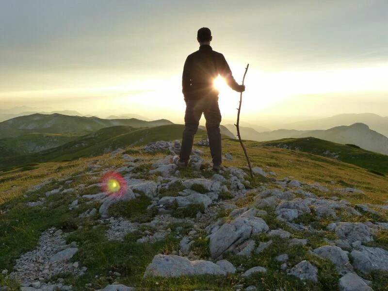 Wanderer bei Sonnenuntergang