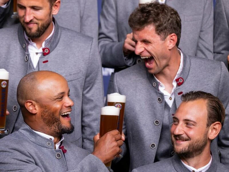 Paulaner Lederhosen-Shooting beim FC Bayern