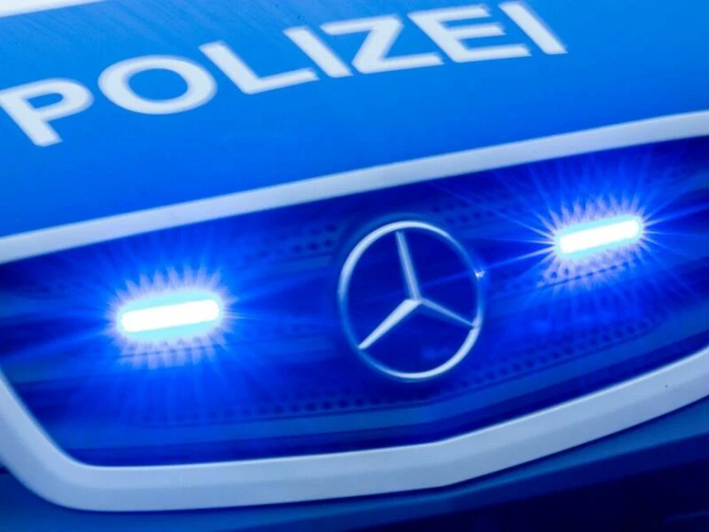 Polizeieinsatz mit Blaulicht