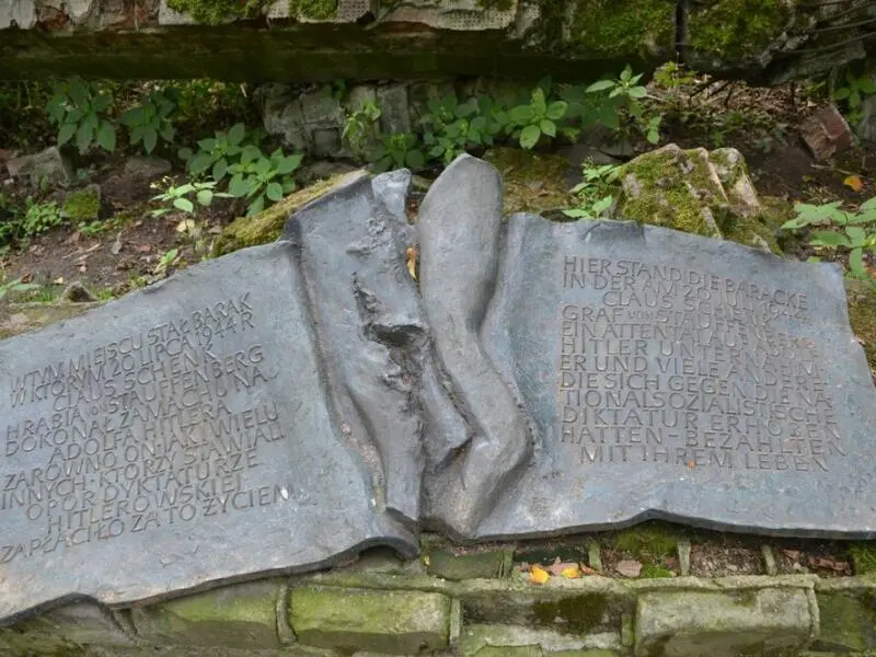 Gedenktafel an Attentat auf Hitler bei der «Wolfsschanze»