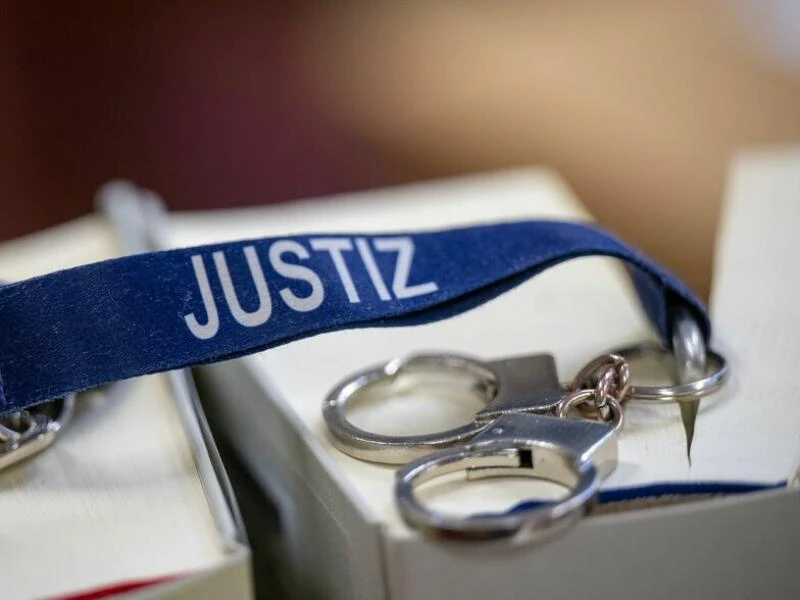 Justiz