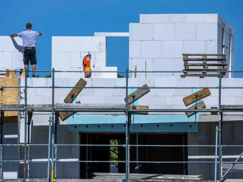 Baustelle für Mehrfamilienhaus