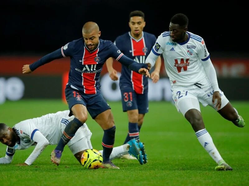 Ibrahima Sissoko (r)