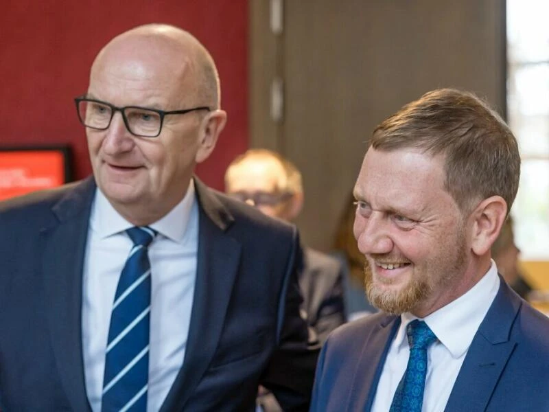 Regierungschefs Dietmar Woidke und Michael Kretschmer