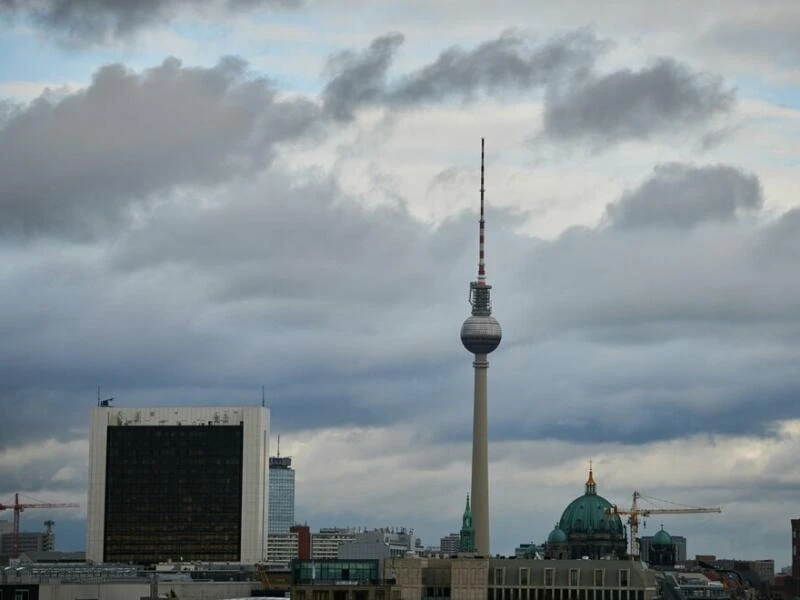 Sonne und Wolken in Berlin und Brandenburg