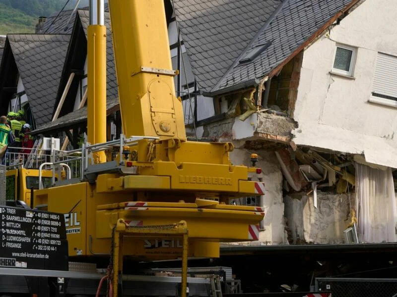 Hotel teilweise eingestürzt